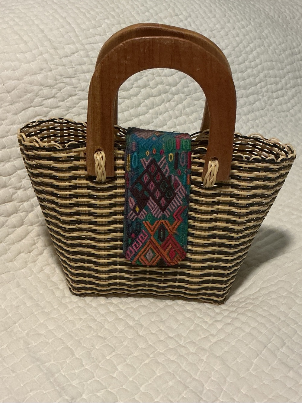 Woven plastic Tote with Wooden Handles and Multicolor textile woven band snap